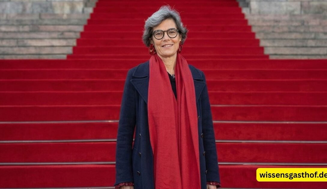 Franziska Castell: Wer ist die Frau an der Seite von Theo Koll?